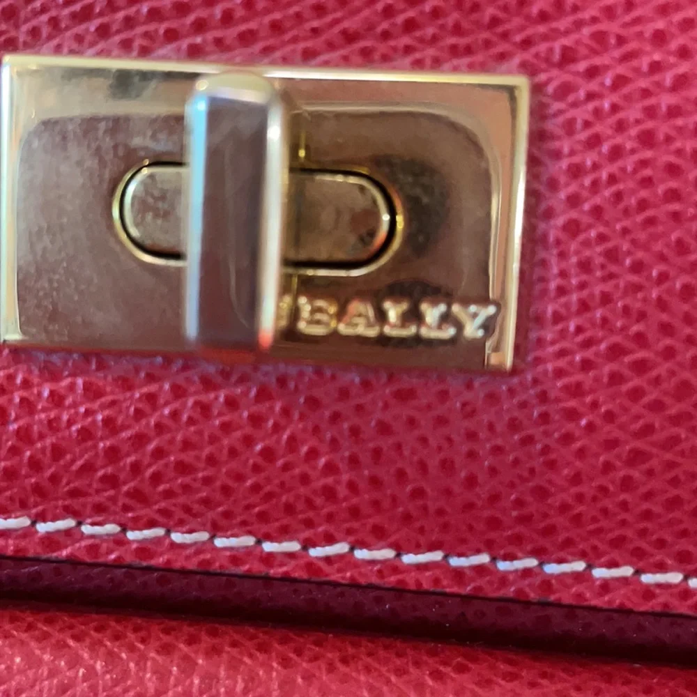 🟡 VINTAGE BALLY RED BRIEFCASE: NICE! - Picture 2 of 14
